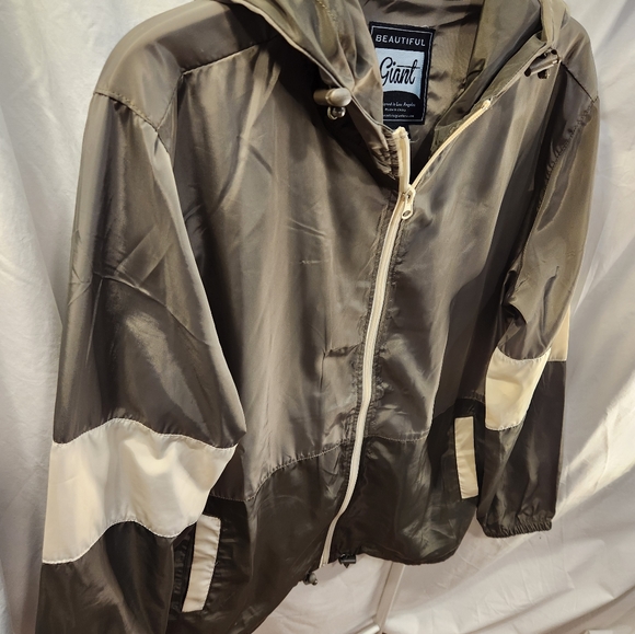 Beautiful Giant jacket - Picture 3 of 6